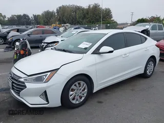 2020 Hyundai Elantra SE z VIN 5NPD74LF6LH508453, wystawiony jako IAAI lot #42478403 z przebiegiem 28 581 mil mil oraz . Historia ofert i sprzedaży dostępna na DreamBid. Obrazek 2.