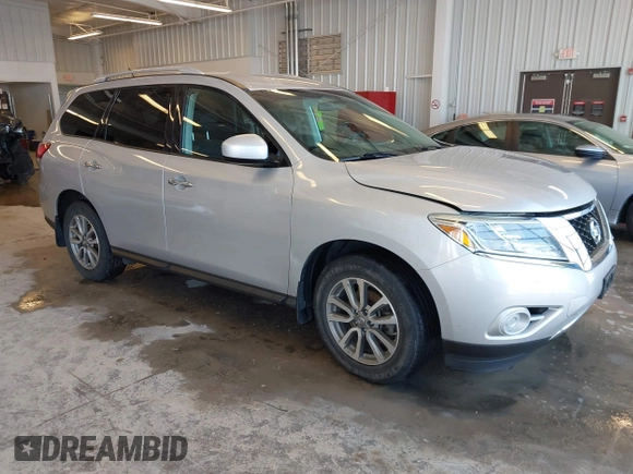 2016 Nissan Pathfinder Platinum with VIN 5N1AR2MM1GC636319, listed as a IAAI auction lot 41604985 with 138,053 mi miles. Bid and sale history available at carsss.com. Image 1.