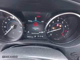 2018 Jaguar F-PACE 25t Premium with VIN SADCJ2FX0JA293960, listed as a IAAI auction lot 41099021 with 76,916 mi miles. Bid and sale history available at carsss.com. Image 7.