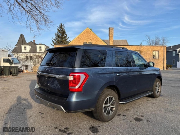 2020 Ford Expedition XLT with VIN 1FMJU1JT4LEA26255, listed as a Copart auction lot 49356055 with 188,227 mi miles and Clean Title. Bid and sale history available at carsss.com. Image 4.