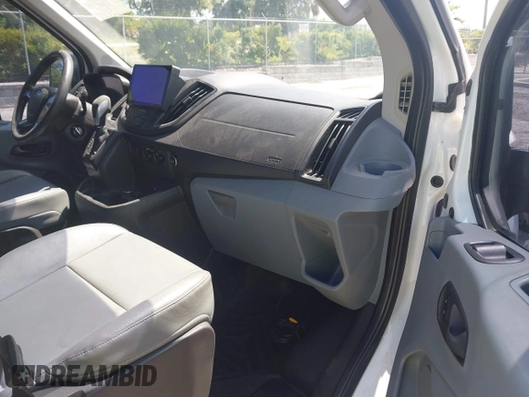 2016 Ford Transit Cargo с VIN 1FTYR1YM2GKB07832, выставлен на аукционе IAAI как лот 42614414 с пробегом Не указан миль и . История ставок и продаж доступна на DreamBid. Изображение 5.