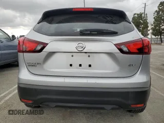 2017 Nissan Rogue SV z VIN JN1BJ1CP5HW005341, wystawiony jako Copart lot #53337415 z przebiegiem 72 606 mil mil oraz Szkoda całkowita • Salvage title. Historia ofert i sprzedaży dostępna na DreamBid. Obrazek 6.
