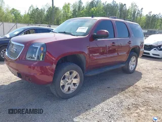 2008 GMC Yukon SLT w/4SB with VIN 1GKFC13078R269756, listed as a IAAI auction lot 41900821 with 275,343 mi miles. Bid and sale history available at carsss.com. Image 2.