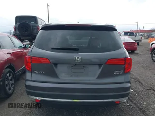 2016 Honda Pilot Touring with VIN 5FNYF6H93GB003106, listed as a IAAI auction lot 41989772 with 110,123 mi miles. Bid and sale history available at carsss.com. Image 16.