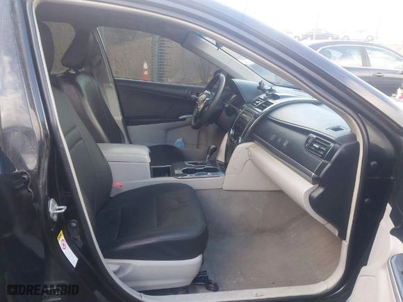 2012 Toyota Camry Hybrid XLE with VIN 4T1BD1FK4CU027058, listed as a IAAI auction lot 41979201 with 281,983 mi miles. Bid and sale history available at carsss.com. Image 5.