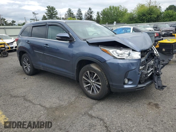 2018 Toyota Highlander SE z VIN 5TDJZRFH4JS862146, wystawiony jako Copart lot #58773395 z przebiegiem 64 210 mil mil oraz Szkoda całkowita • Salvage title. Historia ofert i sprzedaży dostępna na DreamBid. Obrazek 4.