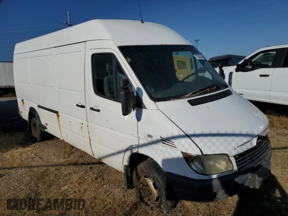 2005 Freightliner Sprinter z VIN WDYPD544755837565, wystawiony jako Copart lot #75308584 z przebiegiem 383 888 mil mil oraz Czysty tytuł • Clean title. Historia ofert i sprzedaży dostępna na DreamBid. Obrazek 4.