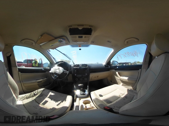 2011 Volkswagen Jetta SE with VIN 3VWPX7AJ7BM640228, listed as a IAAI auction lot 42102277 with 134,936 mi miles and . Bid and sale history available at DreamBid. Image 20.
