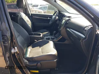 2011 Kia Sorento EX with VIN 5XYKU4A17BG021131, listed as a IAAI auction lot 42098467 with 135,927 mi miles. Bid and sale history available at carsss.com. Image 5.