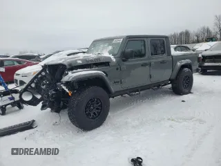 2021 Jeep Gladiator Sport S z VIN 1C6JJTAM2ML526873, wystawiony jako Copart lot #45338985 z przebiegiem 109 672 mil mil oraz Szkody całkowita. Historia ofert i sprzedaży dostępna na DreamBid. Obrazek 1.