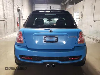 2013 MINI Hardtop S z VIN WMWSV3C54DT388614, wystawiony jako Copart lot #60565225 z przebiegiem 86 138 mil mil oraz Czysty tytuł • Clean title. Historia ofert i sprzedaży dostępna na DreamBid. Obrazek 6.