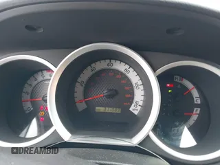 2013 Toyota Tacoma z VIN 5TFLU4EN2DX076815, wystawiony jako IAAI lot #41344839 z przebiegiem 311 083 mil mil oraz . Historia ofert i sprzedaży dostępna na DreamBid. Obrazek 7.