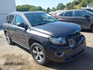 2016 Jeep Compass Latitude with VIN 1C4NJDEB4GD709019, listed as a IAAI auction lot 40250883 with 108,178 mi miles. Bid and sale history available at carsss.com. Image 1.