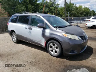 2011 Toyota Sienna LE AAS с VIN 5TDKK3DCXBS140971, выставлен на аукционе Copart как лот 56071645 с пробегом 277 303 миль миль и На запчасти • Non repairable. История ставок и продаж доступна на DreamBid. Изображение 4.