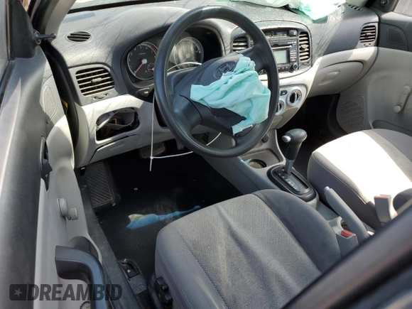 2008 Hyundai Accent GLS with VIN KMHCN46C98U243362, listed as a Copart auction lot 53572565 with 192,980 mi miles and Salvage title. Bid and sale history available at DreamBid. Image 8.