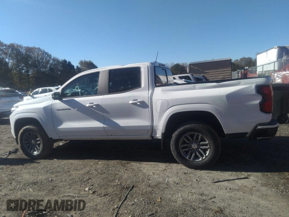 2024 Chevrolet Colorado 2WD LT z VIN 1GCPSCEKXR1255752, wystawiony jako IAAI lot #40898978 z przebiegiem 100 mil mil oraz . Historia ofert i sprzedaży dostępna na DreamBid. Obrazek 14.