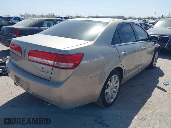 2010 Lincoln MKZ z VIN 3LNHL2GC4AR631790, wystawiony jako IAAI lot #41844306 z przebiegiem 207 402 mil mil oraz . Historia ofert i sprzedaży dostępna na DreamBid. Obrazek 4.