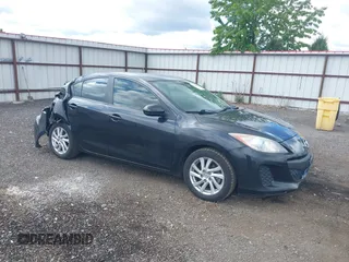 2012 Mazda 3 i Touring z VIN JM1BL1V85C1675345, wystawiony jako IAAI lot #42261279 z przebiegiem 140 705 mil mil oraz . Historia ofert i sprzedaży dostępna na DreamBid. Obrazek 1.