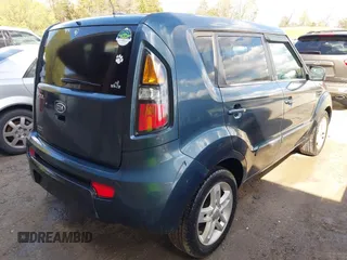 2011 Kia Soul + with VIN KNDJT2A27B7341025, listed as a IAAI auction lot 41885944 with 119,656 mi miles. Bid and sale history available at carsss.com. Image 4.