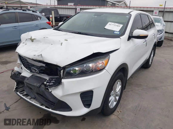 2019 Kia Sorento L with VIN 5XYPG4A38KG555012, listed as a IAAI auction lot 41772285 with 111,685 mi miles. Bid and sale history available at carsss.com. Image 20.