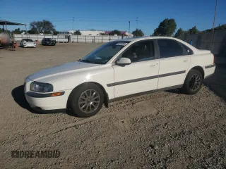 2000 Volvo S80 with VIN YV1TS94DXY1084322, listed as a Copart auction lot 80757094 with 109,578 mi miles and Salvage Title. Bid and sale history available at carsss.com. Image 1.