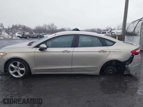 2016 Ford Fusion S with VIN 3FA6P0G78GR138247, listed as a IAAI auction lot 41570370 with 137,922 mi miles. Bid and sale history available at carsss.com. Image 14.