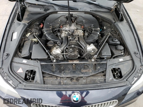 2011 BMW 5 Series 550i z VIN WBAFR9C59BC758073, wystawiony jako Copart lot #51845155 z przebiegiem 202 354 mil mil oraz Szkoda całkowita • Salvage title. Historia ofert i sprzedaży dostępna na DreamBid. Obrazek 12.