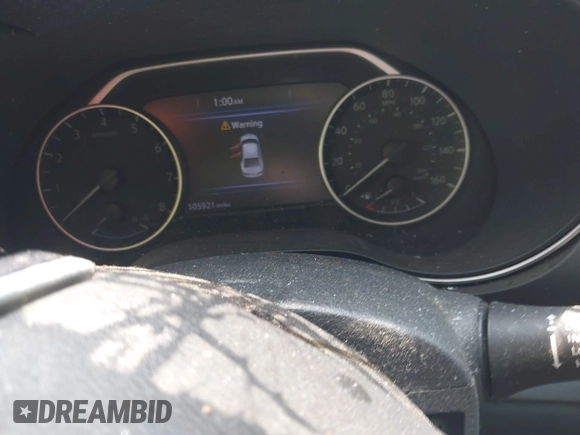 2017 Nissan Maxima S with VIN 1N4AA6AP3HC416012, listed as a IAAI auction lot 42390026 with 105,921 mi miles and . Bid and sale history available at DreamBid. Image 7.