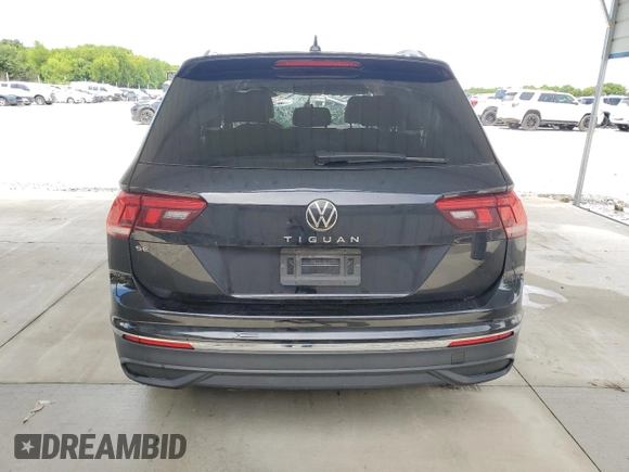 2024 Volkswagen Tiguan SE z VIN 3VV3B7AX5RM124854, wystawiony jako Copart lot #63654575 z przebiegiem 28 495 mil mil oraz Czysty tytuł • Clean title. Historia ofert i sprzedaży dostępna na DreamBid. Obrazek 6.
