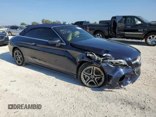 2019 Mercedes-Benz C 300 z VIN WDDWK8EB9KF780065, wystawiony jako Copart lot #67057993 z przebiegiem 38 478 mil mil oraz Szkoda całkowita • Salvage title. Historia ofert i sprzedaży dostępna na DreamBid. Obrazek 4.