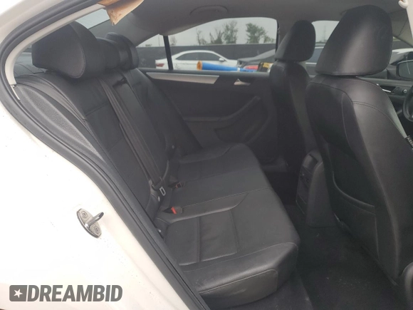 2013 Volkswagen Jetta SE z VIN 3VWDX7AJ9DM368707, wystawiony jako Copart lot #50542785 z przebiegiem 100 395 mil mil oraz Szkoda całkowita • Salvage title. Historia ofert i sprzedaży dostępna na DreamBid. Obrazek 10.