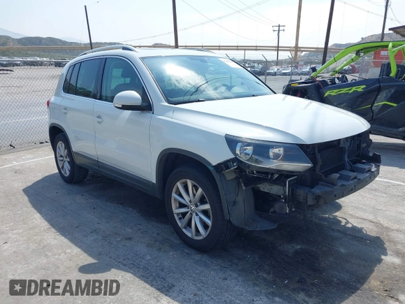 2017 Volkswagen Tiguan Wolfsburg Edition с VIN WVGRV7AX1HW500816, выставлен на аукционе IAAI как лот 42167262 с пробегом 127 636 миль миль и . История ставок и продаж доступна на DreamBid. Изображение 1.