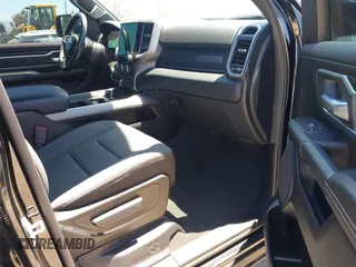 2022 Ram 1500 Big Horn z VIN 1C6RRFMG7NN441178, wystawiony jako IAAI lot #42721492 z przebiegiem 16 459 mil mil oraz . Historia ofert i sprzedaży dostępna na DreamBid. Obrazek 5.