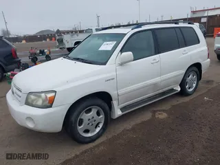 2005 Toyota Highlander with VIN JTEDP21A450072905, listed as a IAAI auction lot 41583297 with 250,061 mi miles. Bid and sale history available at carsss.com. Image 2.