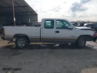 2001 Chevrolet Silverado 1500 LS with VIN 2GCEC19T111123764, listed as a IAAI auction lot 41902984 with 198,541 mi miles. Bid and sale history available at carsss.com. Image 13.