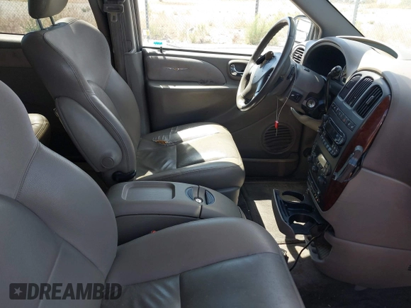 2003 Chrysler Town & Country Limited with VIN 2C8GP64LX3R360516, listed as a IAAI auction lot 42083148 with 185,244 mi miles. Bid and sale history available at carsss.com. Image 5.