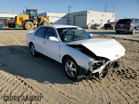 1992 Toyota Camry LE z VIN 4T1SK12E8NU044387, wystawiony jako Copart lot #43195915 z przebiegiem 279 199 mil mil oraz Szkoda całkowita • Salvage title. Historia ofert i sprzedaży dostępna na DreamBid. Obrazek 10.