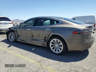 2016 Tesla Model S 70 with VIN 5YJSA1E1XGF147239, listed as a Copart auction lot 56529075 with 82,562 mi miles and Salvage title. Bid and sale history available at DreamBid. Image 2.
