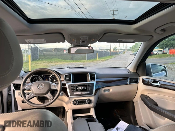 2014 Mercedes-Benz M 350 with VIN 4JGDA5JB3EA372327, listed as a Copart auction lot 63948025 with 71,418 mi miles and Clean title. Bid and sale history available at DreamBid. Image 9.