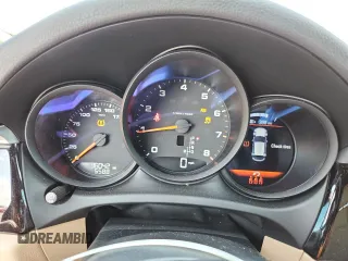 2021 Porsche Macan z VIN WP1AA2A59MLB10037, wystawiony jako Copart lot #58472725 z przebiegiem 36 042 mil mil oraz Szkoda całkowita • Salvage title. Historia ofert i sprzedaży dostępna na DreamBid. Obrazek 9.