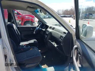 1999 Honda CR-V EX with VIN JHLRD186XXC042293, listed as a IAAI auction lot 42046143 with 276,290 mi miles. Bid and sale history available at carsss.com. Image 5.