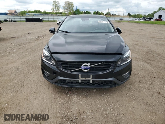 2018 Volvo S60 Dynamic z VIN YV126MFL8J2456490, wystawiony jako Copart lot #56557475 z przebiegiem 70 224 mil mil oraz Szkoda całkowita • Salvage title. Historia ofert i sprzedaży dostępna na DreamBid. Obrazek 5.