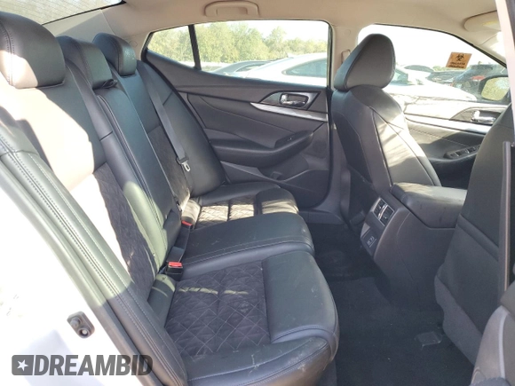 2018 Nissan Maxima SR with VIN 1N4AA6AP7JC365359, listed as a Copart auction lot 73335024 with 59,230 mi miles and Salvage Title. Bid and sale history available at carsss.com. Image 10.