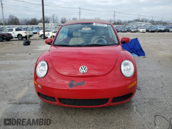 2008 Volkswagen Beetle SE with VIN 3VWRF31Y68M413641, listed as a Copart auction lot 86152604 with 82,247 mi miles and Salvage title. Bid and sale history available at DreamBid. Image 5.