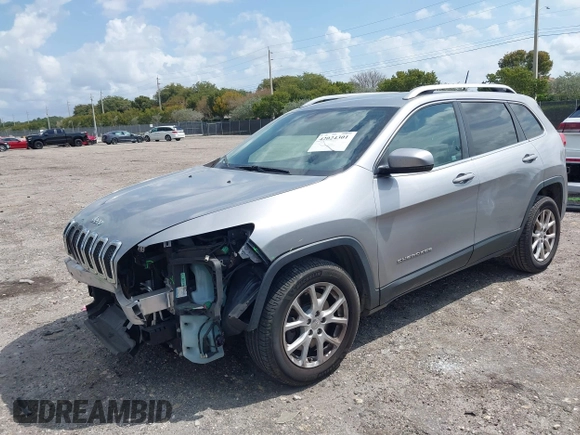 2017 Jeep Cherokee Latitude with VIN 1C4PJLCB9HW660797, listed as a IAAI auction lot 42024301 with 92,150 mi miles and . Bid and sale history available at carsss.com. Image 18.