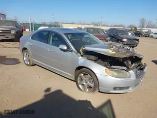 2009 Volvo S80 I6 Turbo with VIN YV1AH992X91104986, listed as a IAAI auction lot 39446410 with 1 mi miles. Bid and sale history available at carsss.com. Image 1.