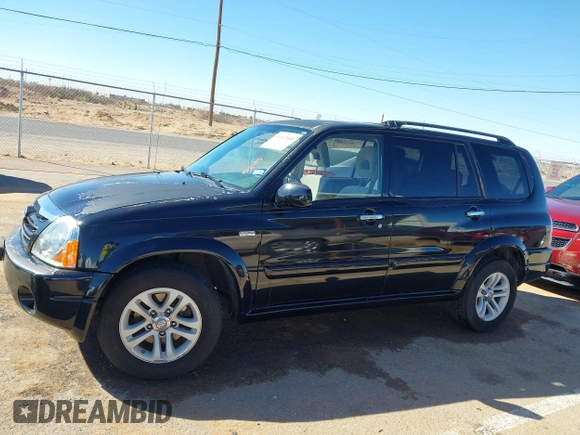 2005 Suzuki XL-7 LX with VIN JS3TY92V454100123, listed as a IAAI auction lot 41647668 with 83,293 mi miles. Bid and sale history available at carsss.com. Image 14.
