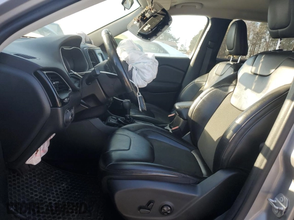 2020 Jeep Cherokee Latitude Plus with VIN 1C4PJLLB7LD568883, listed as a Copart auction lot 49480225 with 87,206 mi miles and Salvage title. Bid and sale history available at DreamBid. Image 7.