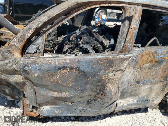 2017 Volkswagen Tiguan S with VIN WVGBV7AXXHK022842, listed as a Copart auction lot 70406514 with 100,337 mi miles and Salvage Title. Bid and sale history available at DreamBid. Image 7.