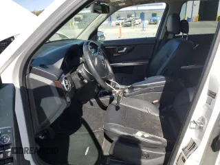 2015 Mercedes-Benz GLK 350 z VIN WDCGG8JB3FG358938, wystawiony jako Copart lot #76687654 z przebiegiem 155 019 mil mil oraz Szkoda całkowita • Salvage title. Historia ofert i sprzedaży dostępna na DreamBid. Obrazek 7.